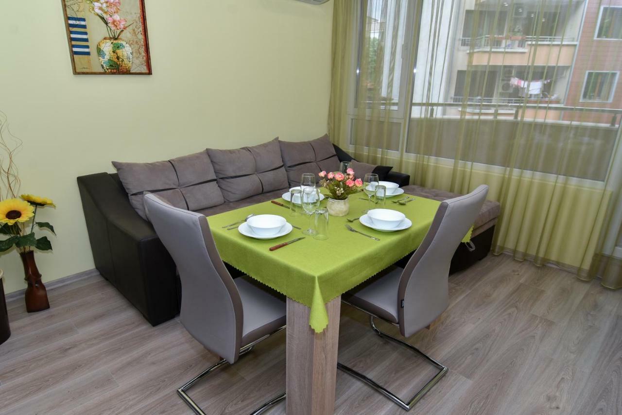 Apartment Deni Burgas Bagian luar foto